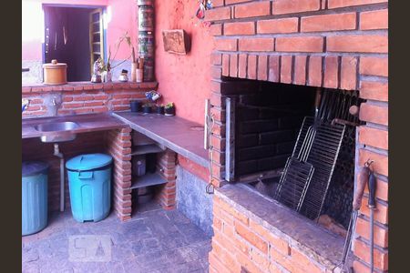 Casa para alugar com 350m², 4 quartos e 2 vagasÁrea de Churrasco