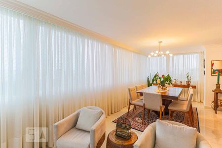 Apartamento à venda com 440m², 4 quartos e 3 vagasVaranda