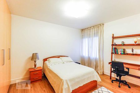 Apartamento à venda com 440m², 4 quartos e 3 vagasSuíte 2