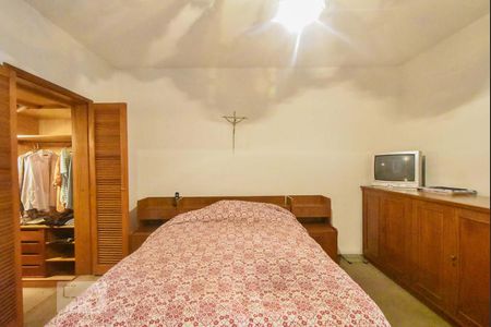 Casa à venda com 413m², 5 quartos e 4 vagasSuíte 01