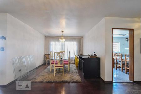 Casa à venda com 413m², 5 quartos e 4 vagasSala de Jantar