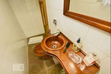 Casa à venda com 413m², 5 quartos e 4 vagasLavabo