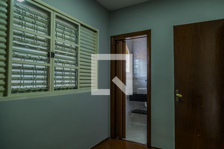 Casa à venda com 170m², 3 quartos e 2 vagasSuíte 2