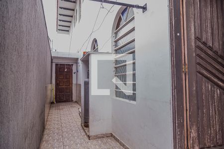 Casa à venda com 170m², 3 quartos e 2 vagasCorredor