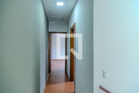 Casa à venda com 170m², 3 quartos e 2 vagasCorredor