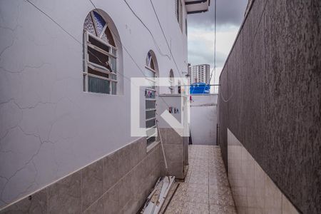Casa à venda com 170m², 3 quartos e 2 vagasCorredor