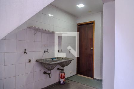 Casa à venda com 170m², 3 quartos e 2 vagasÁrea de Serviço