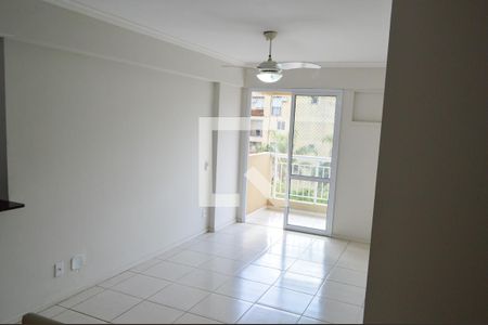 Sala de apartamento para alugar com 2 quartos, 68m² em Taquara, Rio de Janeiro