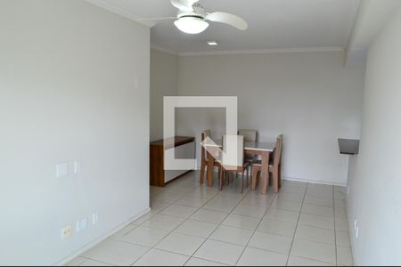 Sala de apartamento para alugar com 2 quartos, 68m² em Taquara, Rio de Janeiro