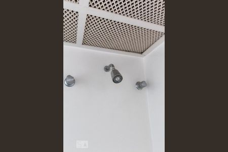 Apartamento à venda com 74m², 2 quartos e 2 vagasChuveiro