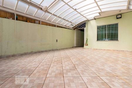 Casa à venda com 160m², 3 quartos e 4 vagasGaragem
