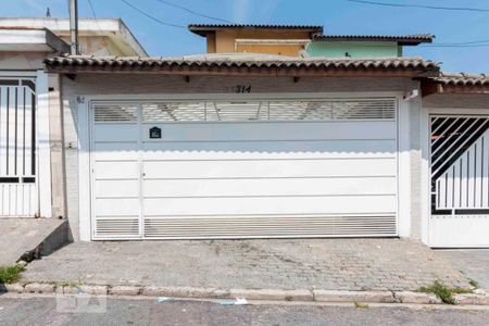 Casa à venda com 160m², 3 quartos e 4 vagasFachada