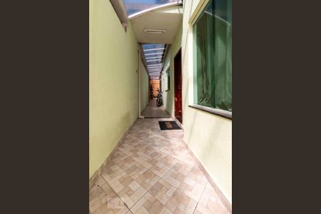 Casa à venda com 160m², 3 quartos e 4 vagasCorredor Externo