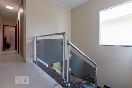 Casa à venda com 160m², 3 quartos e 4 vagasCorredor 