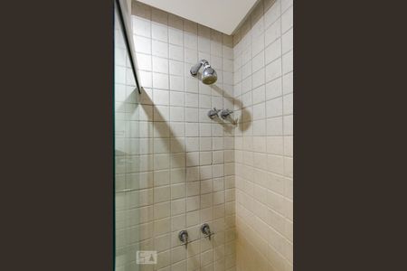 Apartamento à venda com 75m², 2 quartos e 1 vagaChuveiro