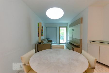 Apartamento à venda com 75m², 2 quartos e 1 vagaSala de Jantar