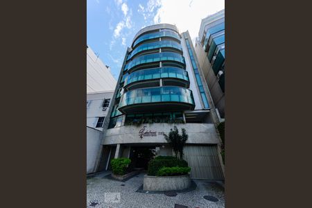 Apartamento à venda com 75m², 2 quartos e 1 vagaFachada