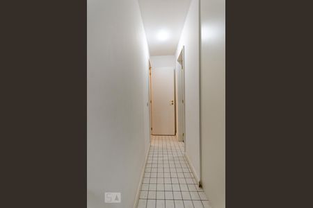 Apartamento à venda com 75m², 2 quartos e 1 vagaCorredor Suíte