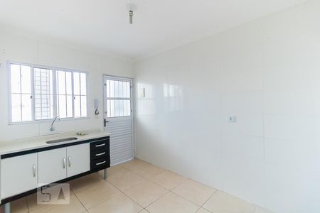 Cozinha de apartamento para alugar com 1 quarto, 35m² em Vila Sílvia, São Paulo
