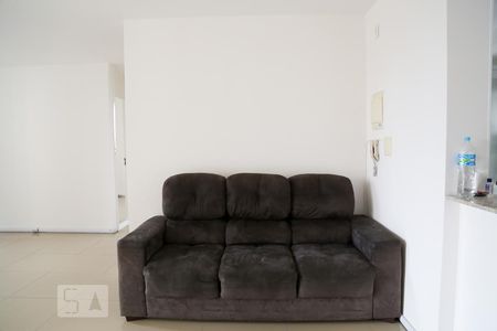 Sala de apartamento para alugar com 3 quartos, 69m² em Vila São Paulo, São Paulo