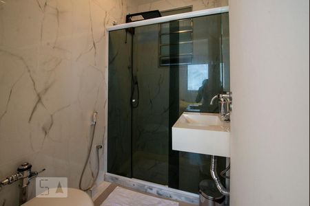 Banheiro de apartamento para alugar com 1 quarto, 35m² em Leblon, Rio de Janeiro