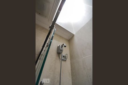 Banheiro de casa de condomínio para alugar com 2 quartos, 99m² em Nova Petrópolis, São Bernardo do Campo