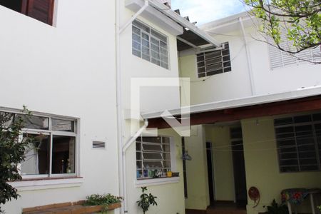 Casa à venda com 210m², 5 quartos e 2 vagasFachada