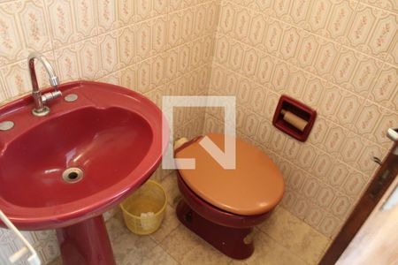 Casa à venda com 210m², 5 quartos e 2 vagasBanheiro de Serviço