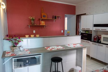 Casa à venda com 263m², 4 quartos e 2 vagasCozinha