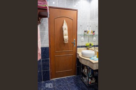 Banheiro de casa à venda com 4 quartos, 263m² em Jardim São Nicolau, São Paulo