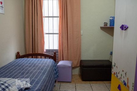 Casa à venda com 263m², 4 quartos e 2 vagasQuarto