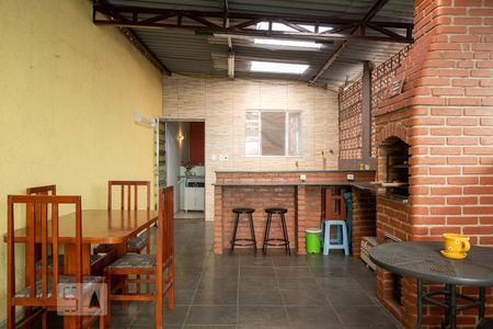 Casa à venda com 263m², 4 quartos e 2 vagasChurrasqueira