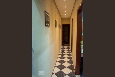 Casa à venda com 263m², 4 quartos e 2 vagasCorredor