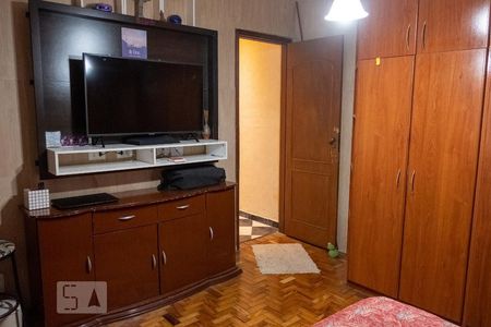Casa à venda com 263m², 4 quartos e 2 vagasQuarto