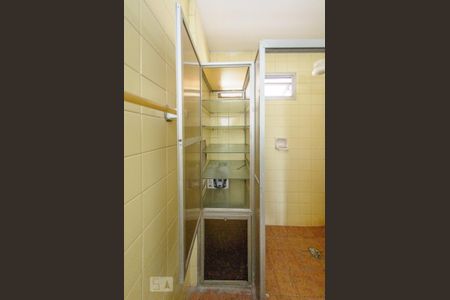Banheiro de kitnet/studio para alugar com 1 quarto, 50m² em Botafogo, Campinas