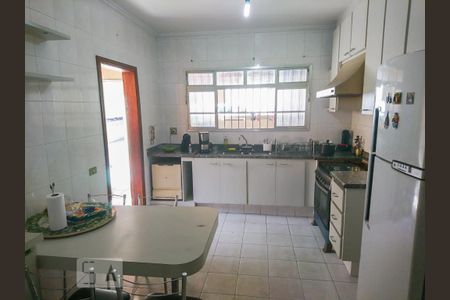 Cozinha de casa para alugar com 3 quartos, 250m² em Penha de França, São Paulo