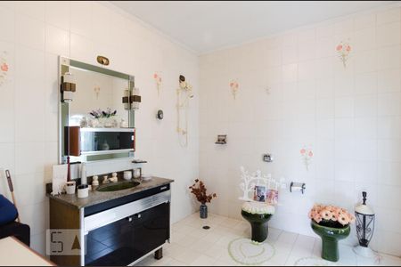 Casa para alugar com 274m², 3 quartos e 4 vagasBanheiro da suíte