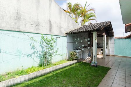 Casa para alugar com 274m², 3 quartos e 4 vagasQuintal