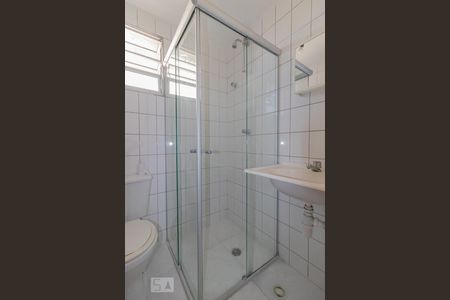 Banheiro de apartamento para alugar com 2 quartos, 50m² em Freguesia do Ó, São Paulo