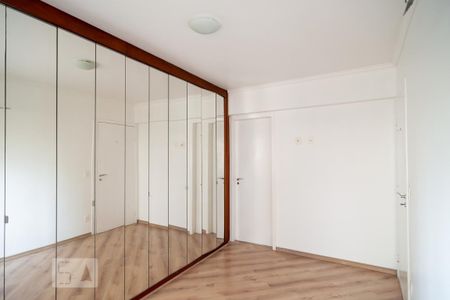 Apartamento para alugar com 100m², 3 quartos e 2 vagas Apartamento para alugar com 100m², 3 quartos e 2 vagasSuíte