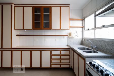 Apartamento para alugar com 100m², 3 quartos e 2 vagas Apartamento para alugar com 100m², 3 quartos e 2 vagasCozinha
