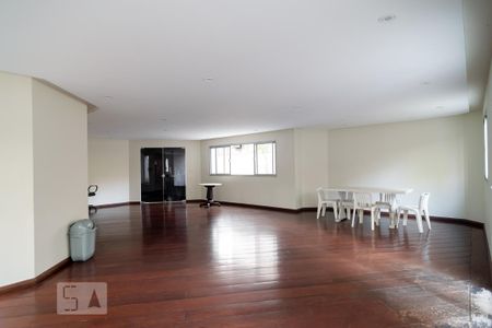 Apartamento para alugar com 100m², 3 quartos e 2 vagas Apartamento para alugar com 100m², 3 quartos e 2 vagasSalão de Festas