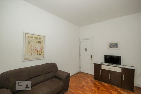Apartamento à venda com 90m², 3 quartos e sem vagaSala