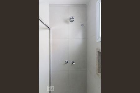 Casa de condomínio para alugar com 150m², 3 quartos e 2 vagasBanheiro Social