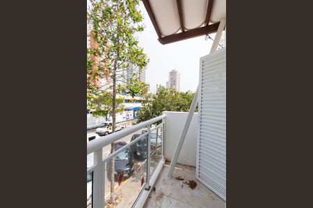 Casa de condomínio para alugar com 150m², 3 quartos e 2 vagasVaranda do Quarto 2