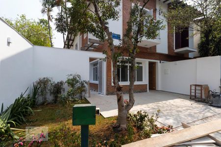 Casa de condomínio para alugar com 150m², 3 quartos e 2 vagasFachada