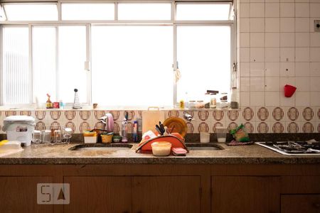 Apartamento à venda com 250m², 3 quartos e 5 vagas Apartamento à venda com 250m², 3 quartos e 5 vagasCozinha