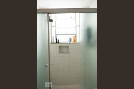 Apartamento à venda com 250m², 3 quartos e 5 vagas Apartamento à venda com 250m², 3 quartos e 5 vagasBanheiro 2