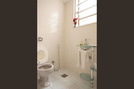 Apartamento à venda com 250m², 3 quartos e 5 vagas Apartamento à venda com 250m², 3 quartos e 5 vagasBanheiro 3