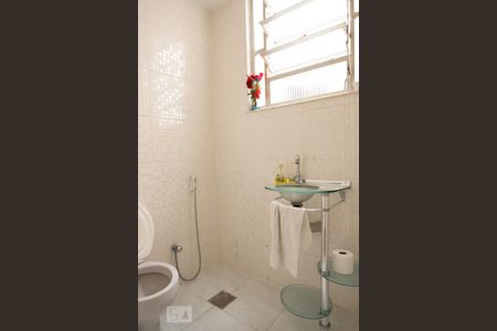 Apartamento à venda com 250m², 3 quartos e 5 vagas Apartamento à venda com 250m², 3 quartos e 5 vagasBanheiro 3